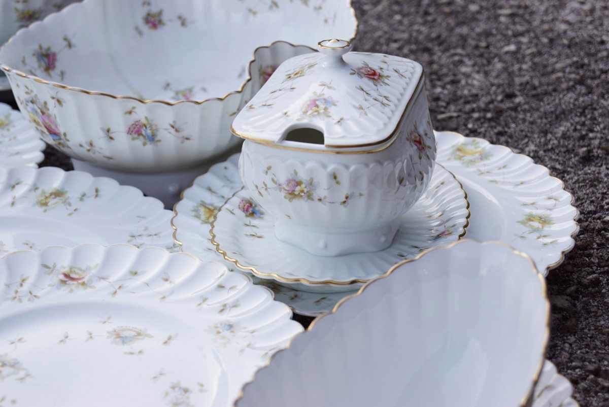 antikes Porzellan Komplettset blümchen gold eckig antikes Geschirr Shabby chic Vintage Jugendstil Teller Terrinne Sauciere