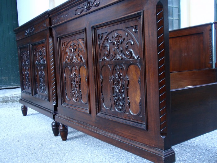 Historismus Bett Hotel antik