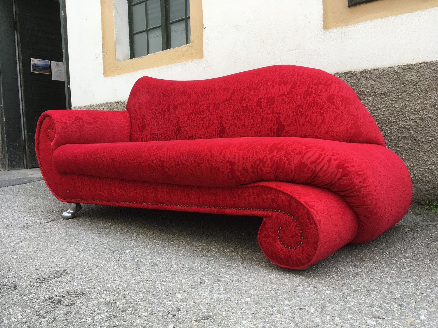 Bretz Sofa rot Gaudi Recamiere Löwentatzen silber