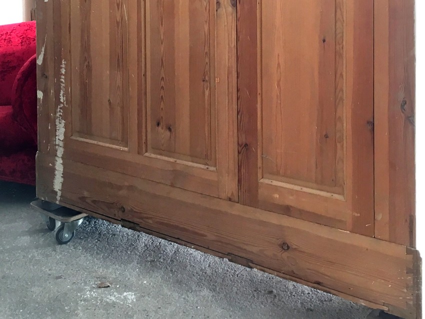 Dielenschrank Garderobe antik Vintage Creme Shabby Chic Jugendstil Vollholz Möbel antik