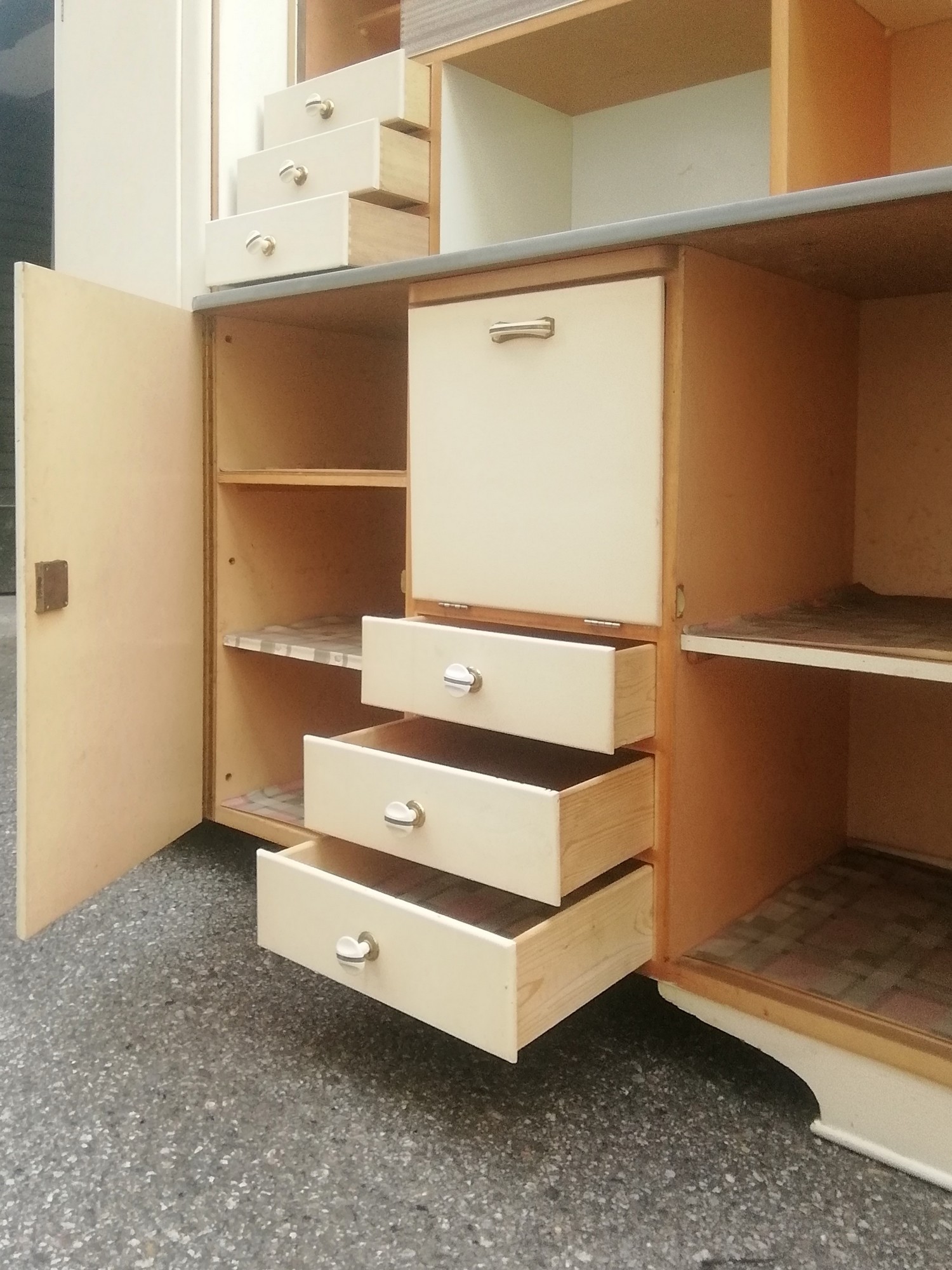 Küchenschrank antiker Schrank creme Vintage Kredenz Geheimtüre