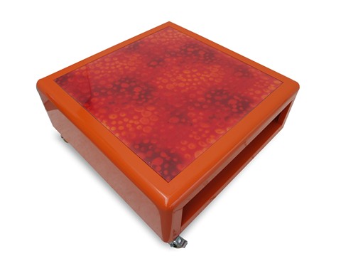 Bretz Tisch rot orange Couchtisch