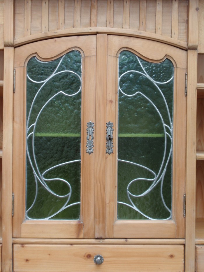 Kredenz Jugendstil antiker Schrank mit Bleiverglasung Weichholz 1920 Anrichte Kredenz MÖbel Peitschenschlag