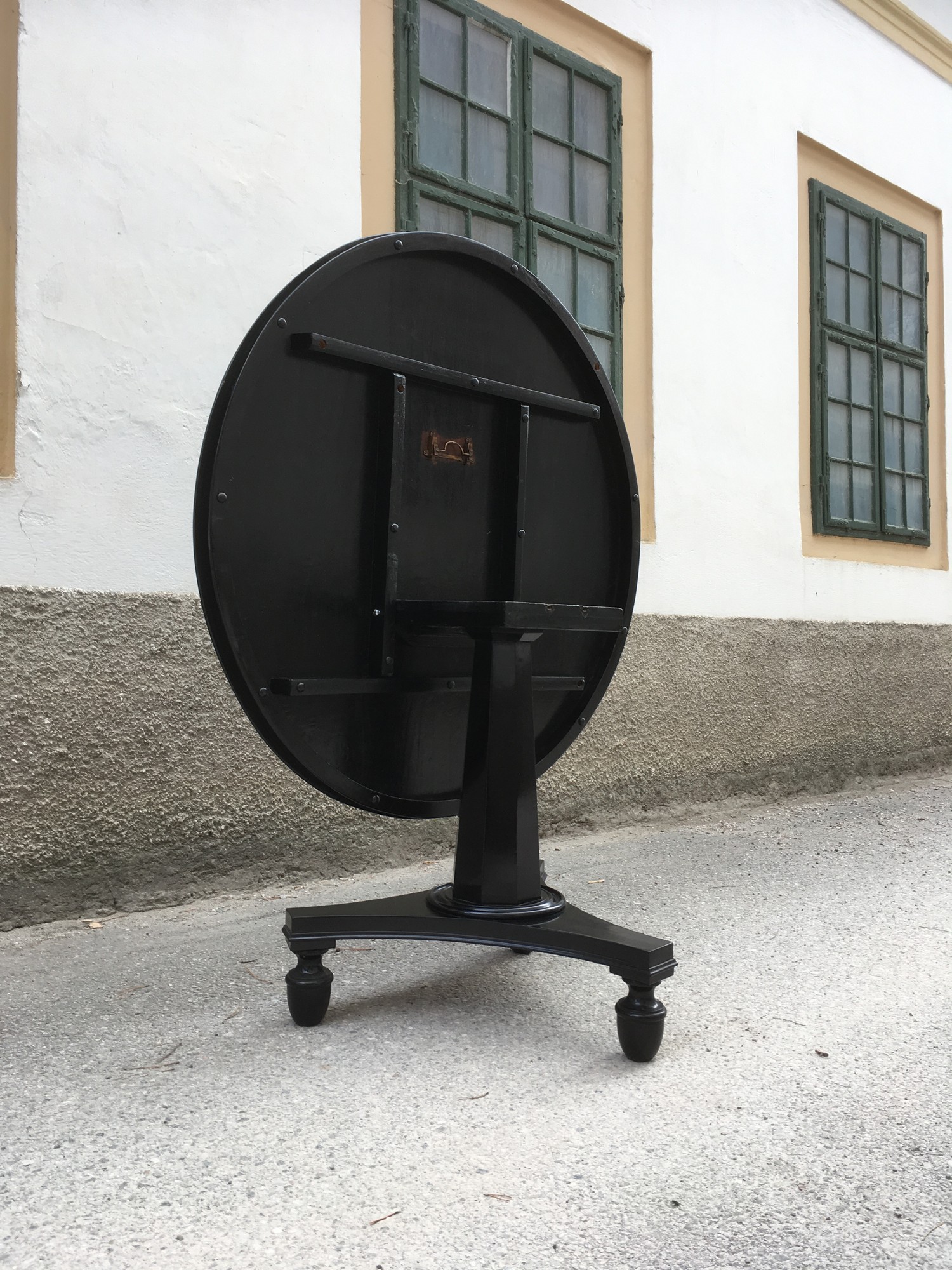 Tisch antiker runder Esstisch klappbar Speisetisch schwarz restauriert Empire Jugendstil Biedermeier Vollholz Antiquität