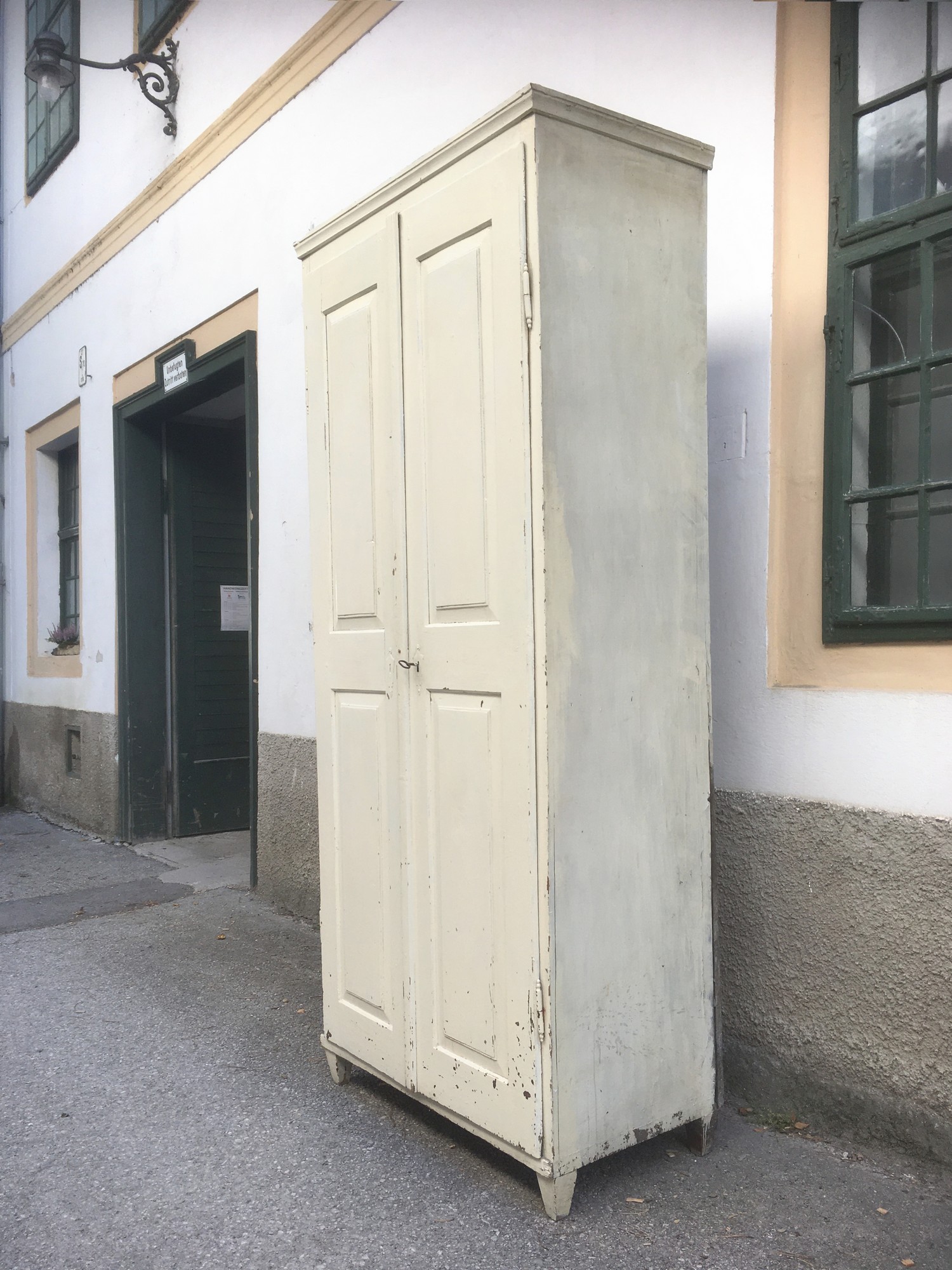 Schrank Kasten Vorratsschrank Shabby Chic antik groß zweitürig Lagerschrank