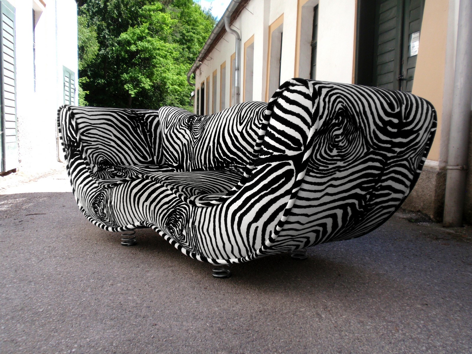 Bretz Sofa Hookipa Zebra