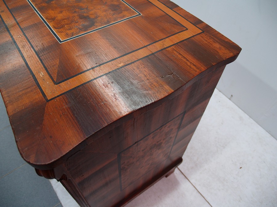 rustikale Kommode antik