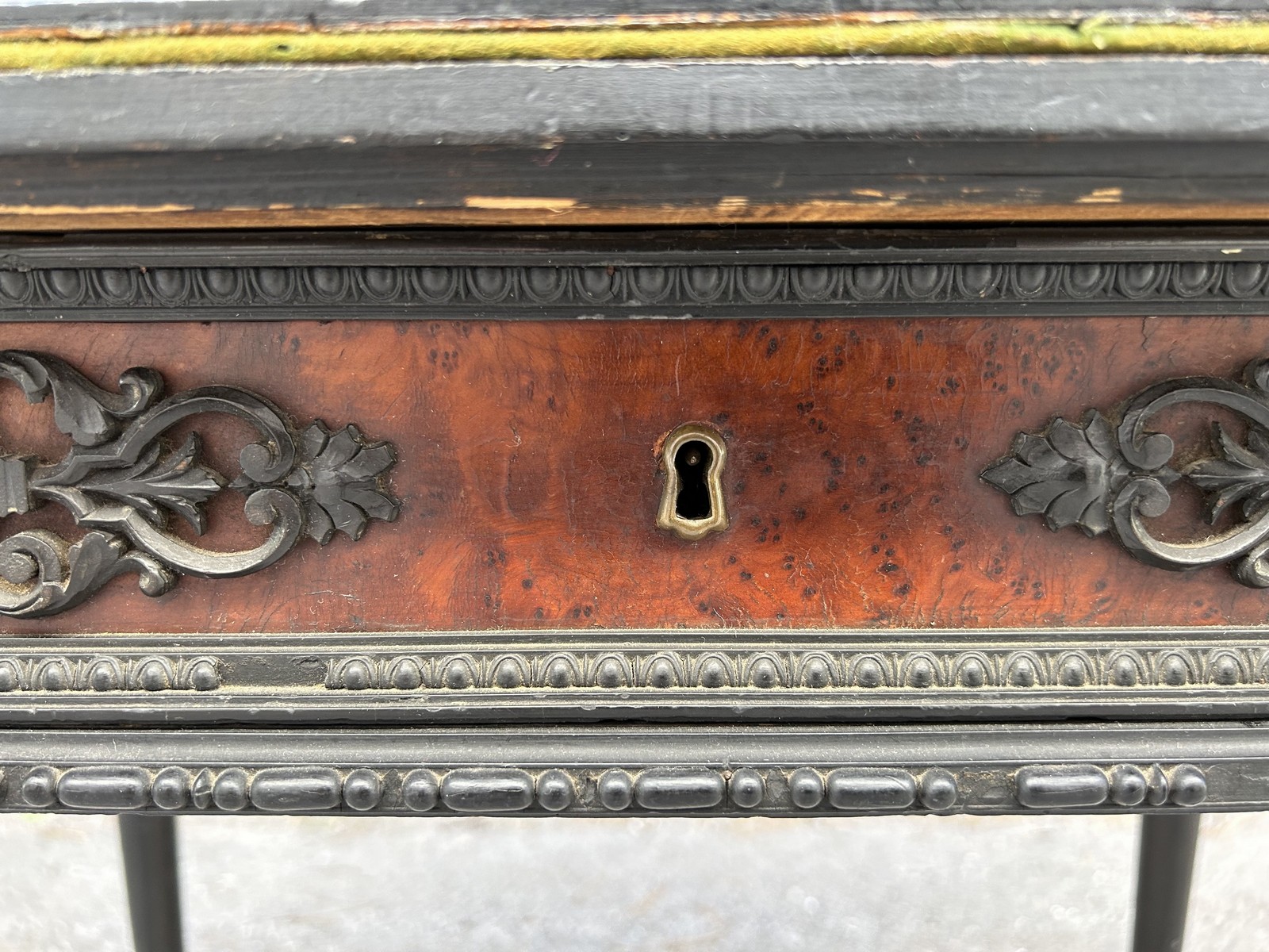 antiker Schreibtischsekretär Möbel Antiquität 1740 Schrank Möbel requisite Film Leihmöbel Schreibschrank