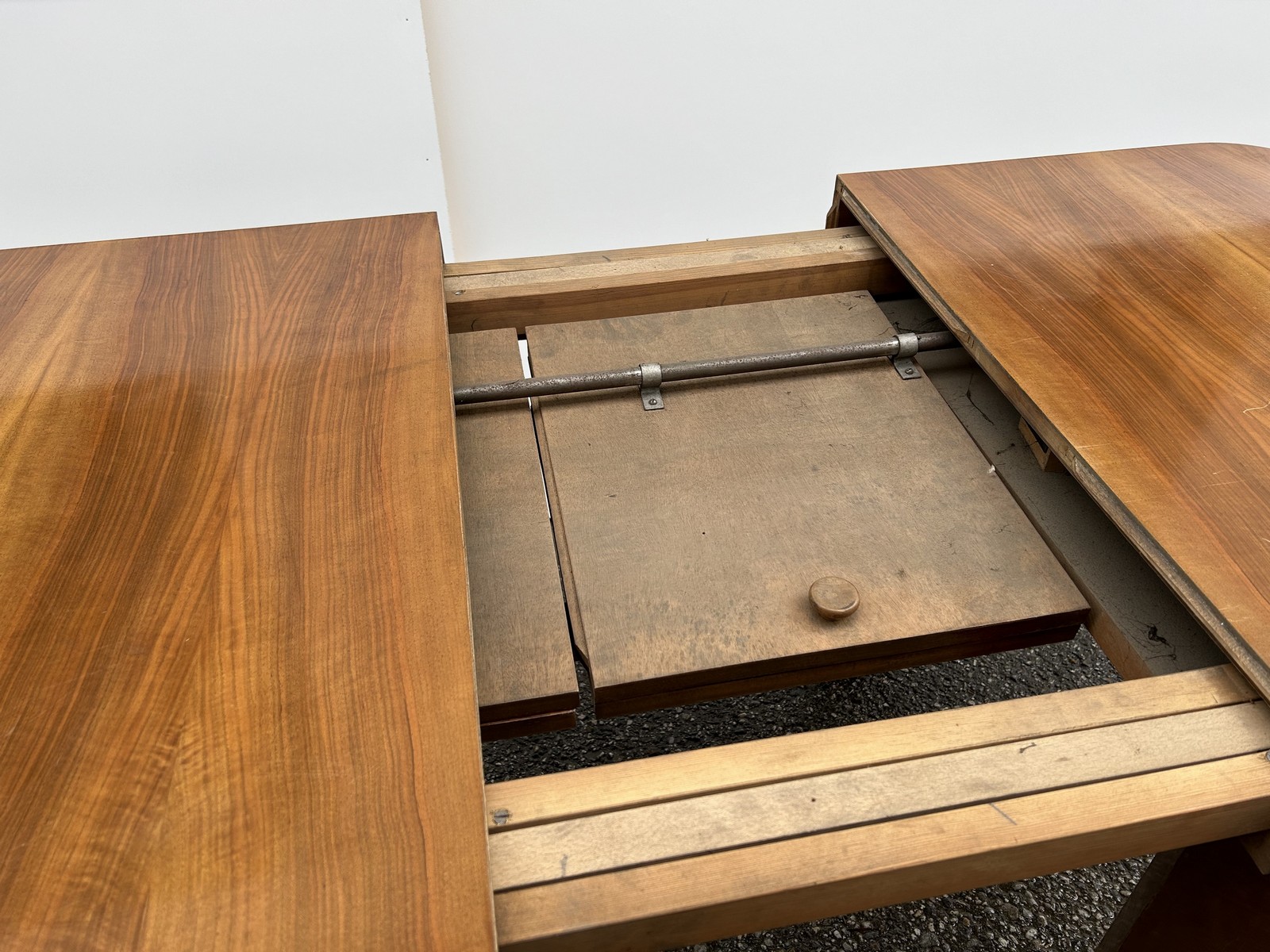 artdeco tisch antik ausziehbar nuss art deco Speisetisch massivholz antiquität brutalistisch Refugiumstisch