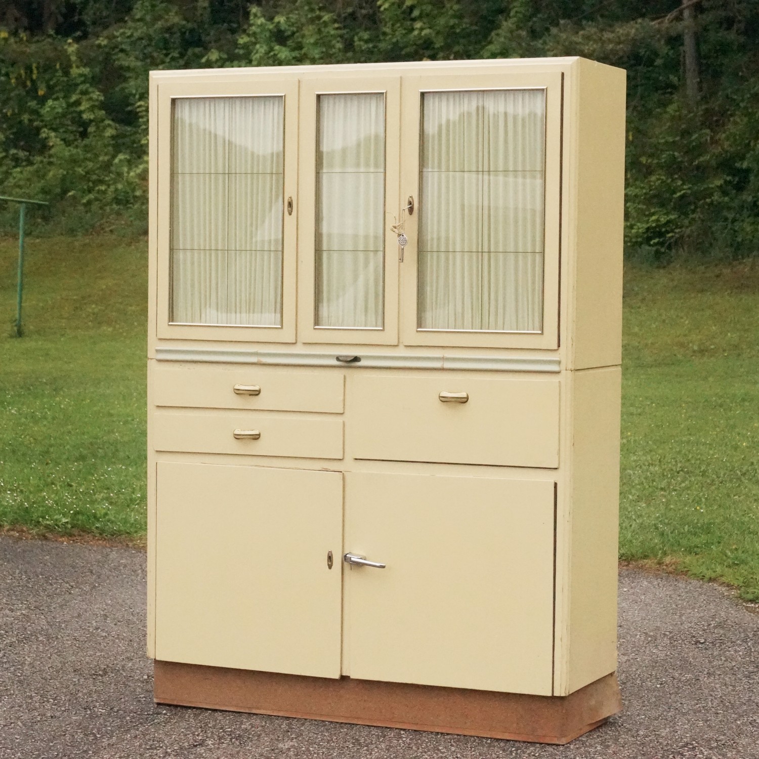 Küchenschrank Vitrine Vintage creme Retro 50er-Jahre antik Küche