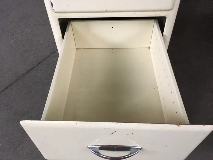 MetallSchreibtisch Vintage Creme