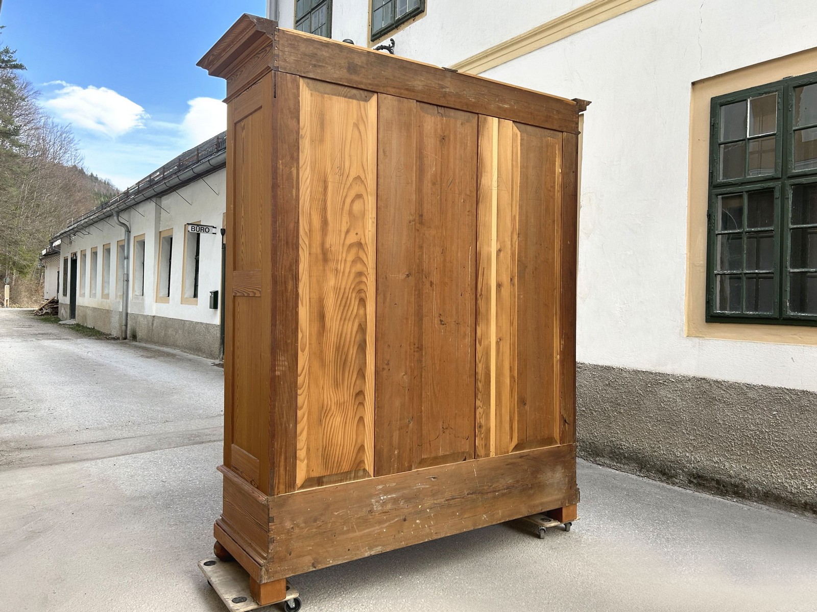 Hallenschrank Landhausstil Möbel Weichholz großer Schrank