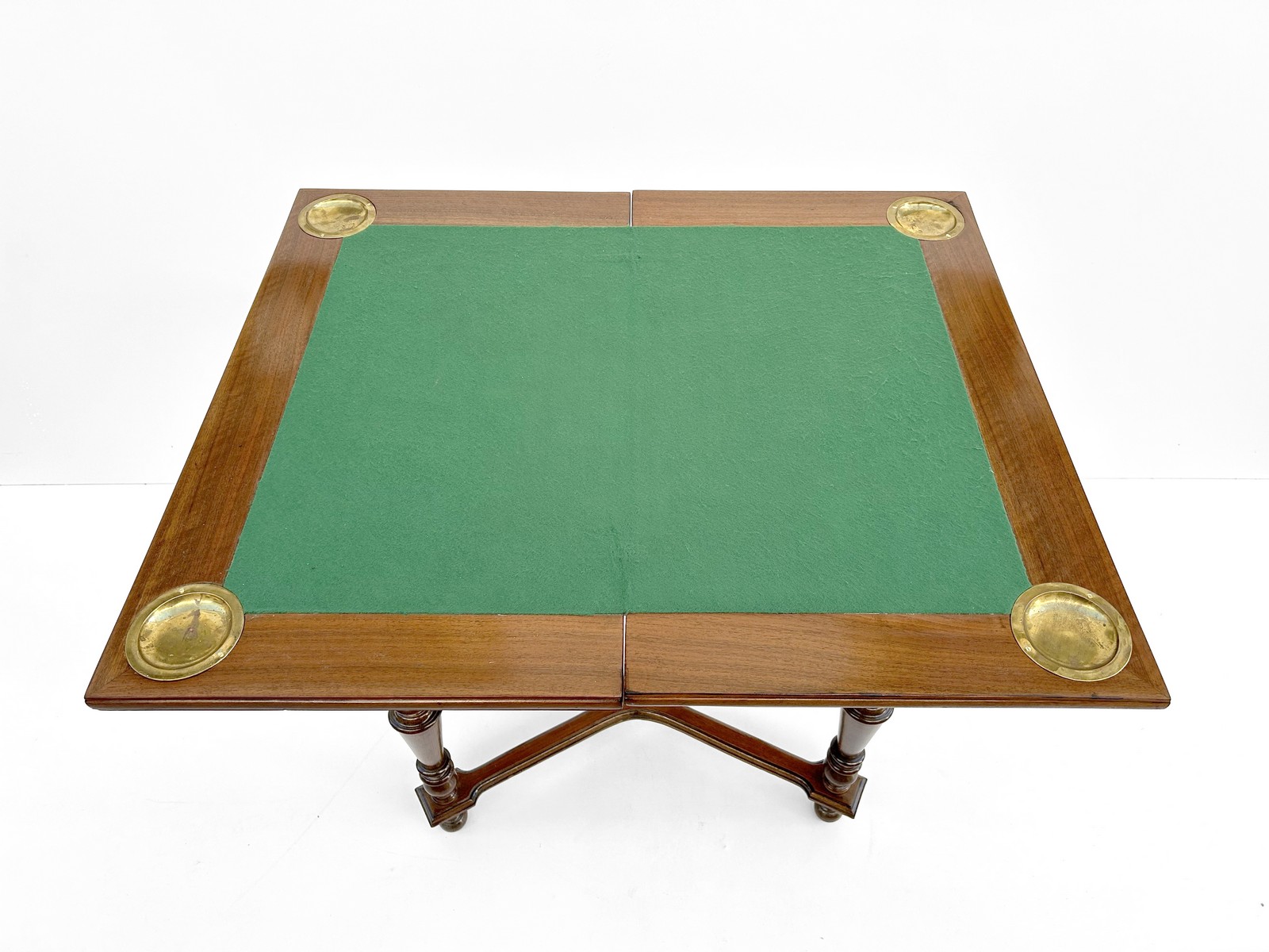Spieltisch Schachtisch Historismus antik 1880 restauriert