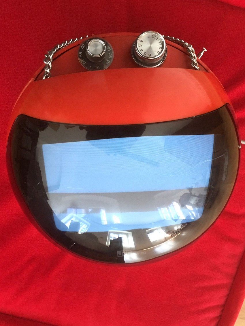JVC Kugelfernseher VideoSphere TV space helmet Nivi Ball Television Vintage Retro