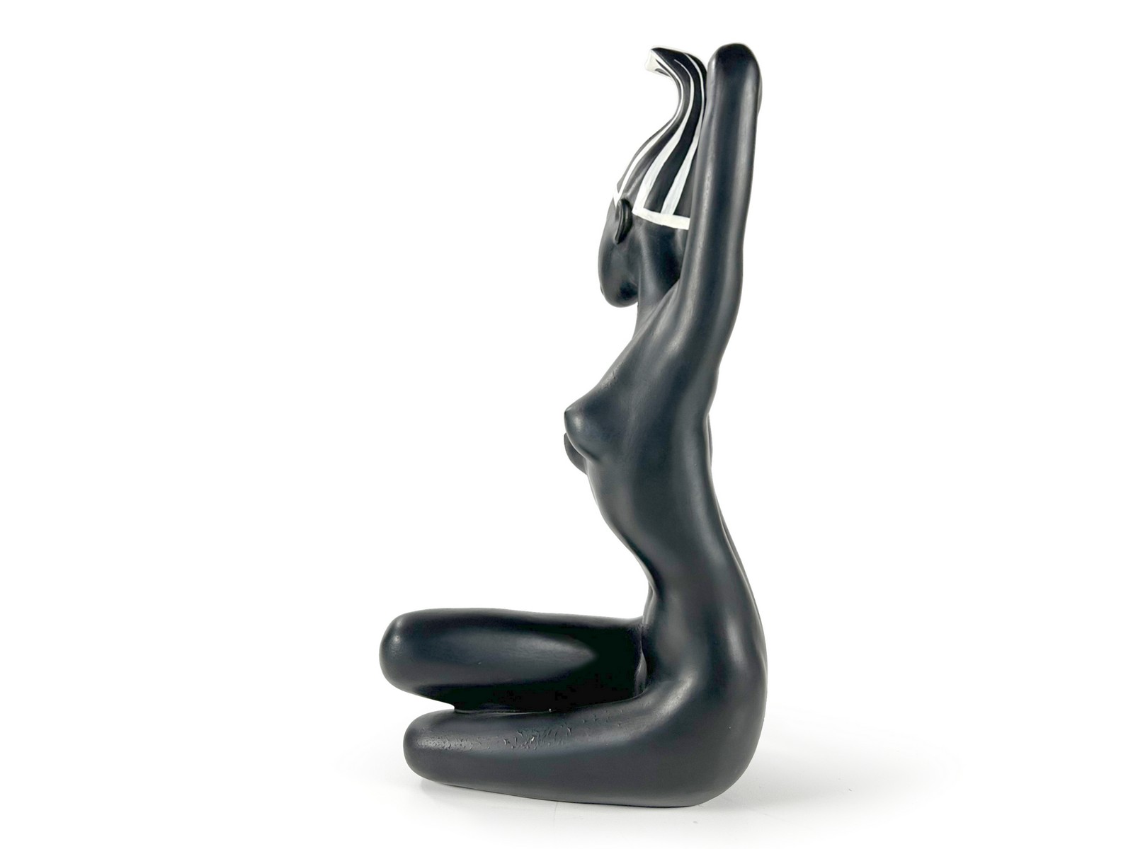 Cortendorf Akt Figur Keramik Afrikanerin