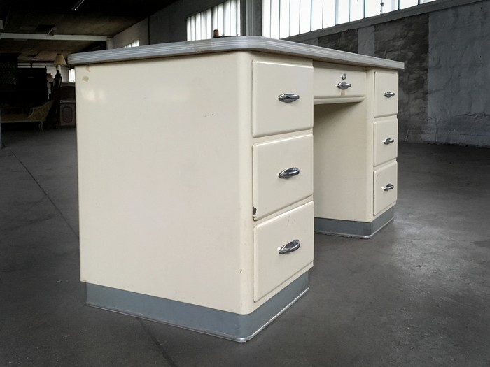 MetallSchreibtisch Vintage Creme