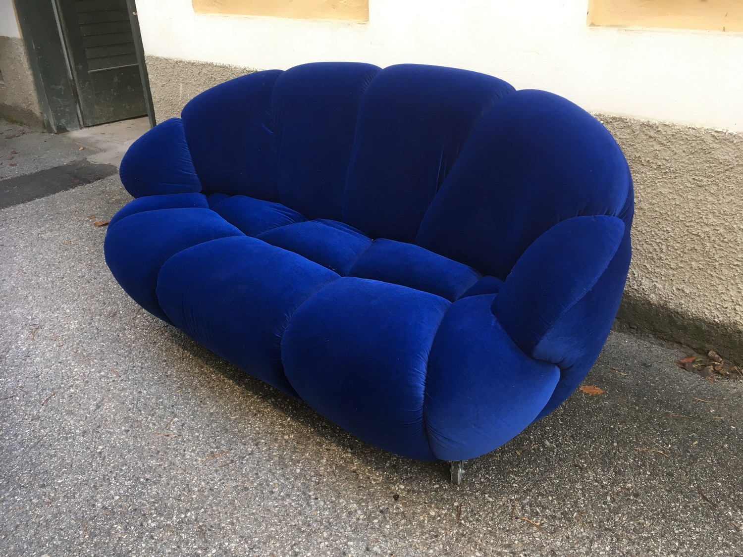 Bretz Kautsch blau Sofa