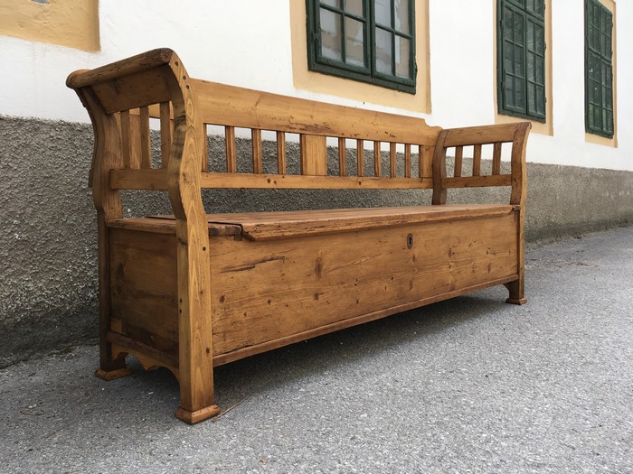 Sitzbank alt