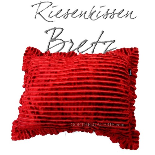 Bretz Sofakissen neuwertig Kissen flauschig Rüschen Bretz KIssen rot gebraucht