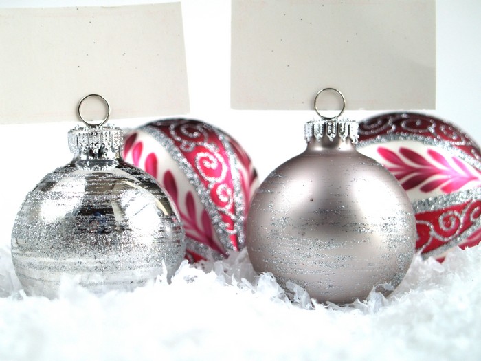 Weihnachtstischdekoration silber Glas Kugel Namenskartenhalter