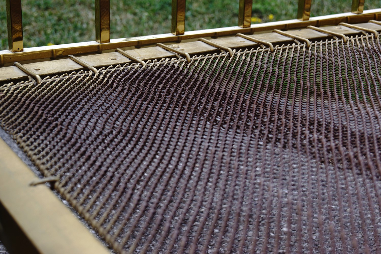 Bett Messingbett antik golden Messing Vintage mit Metallrost