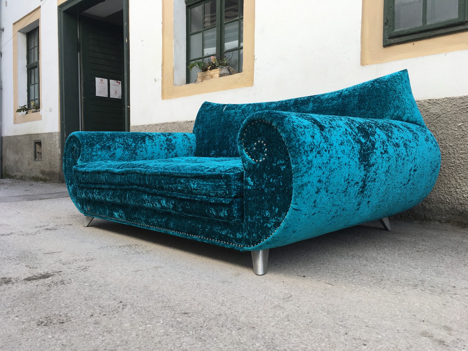 Bretz Sofa Gaudi ausziehbares Bettsofa Schlafsofa Schimmersamt türkis blau silber Designermöbel