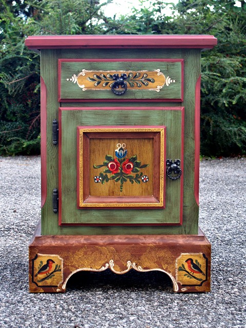 Voglauer Schrank Anno 1800