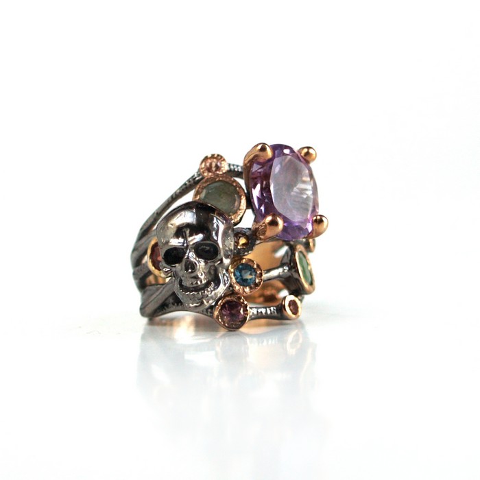 Ring 925 Silber Edelsteine Amethyst Totenkopf Schmuck handgefertigt Einzelstück Juweliersarbeit