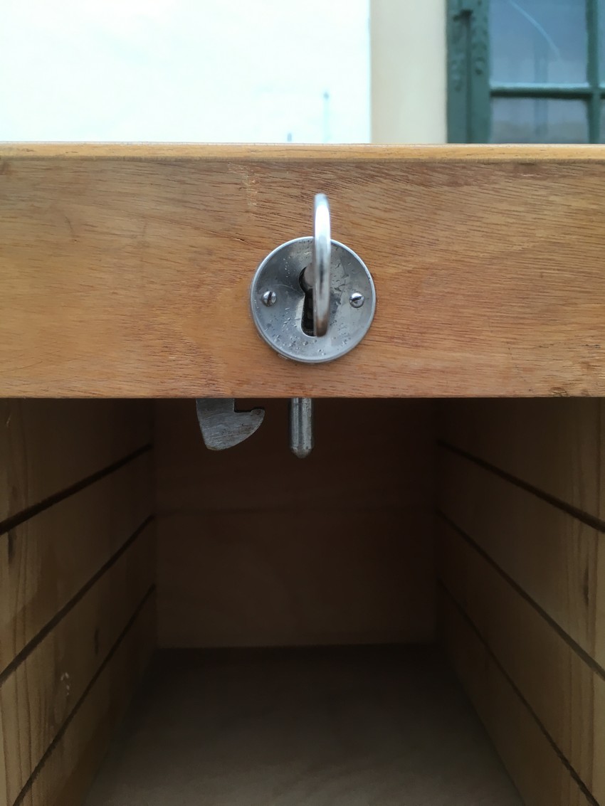 Rollladenschrank Vollholz Vintage