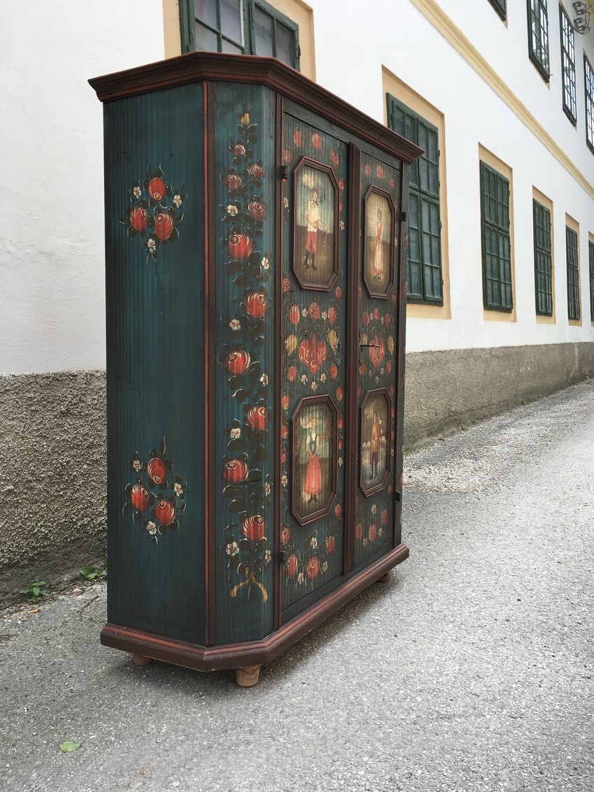 Bauernschrank handbemalt