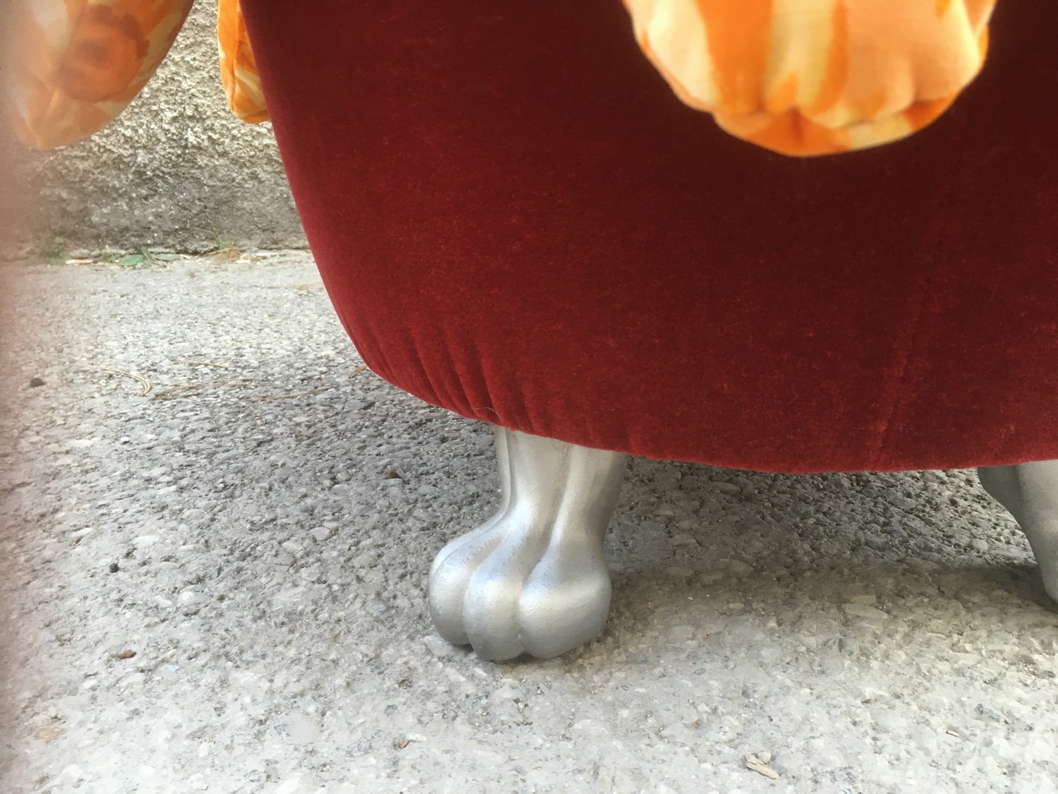 BRETZ Tisch SUNNY Couchtisch Sonnenblume rot orange Tatzenbeine