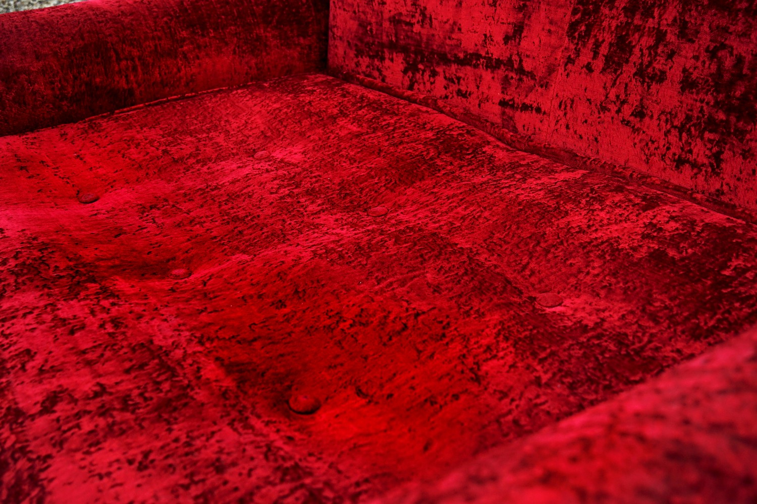 Bretz Gaudi Sofa rot ausziehbar Bettsofa Design Goethes GAlerie