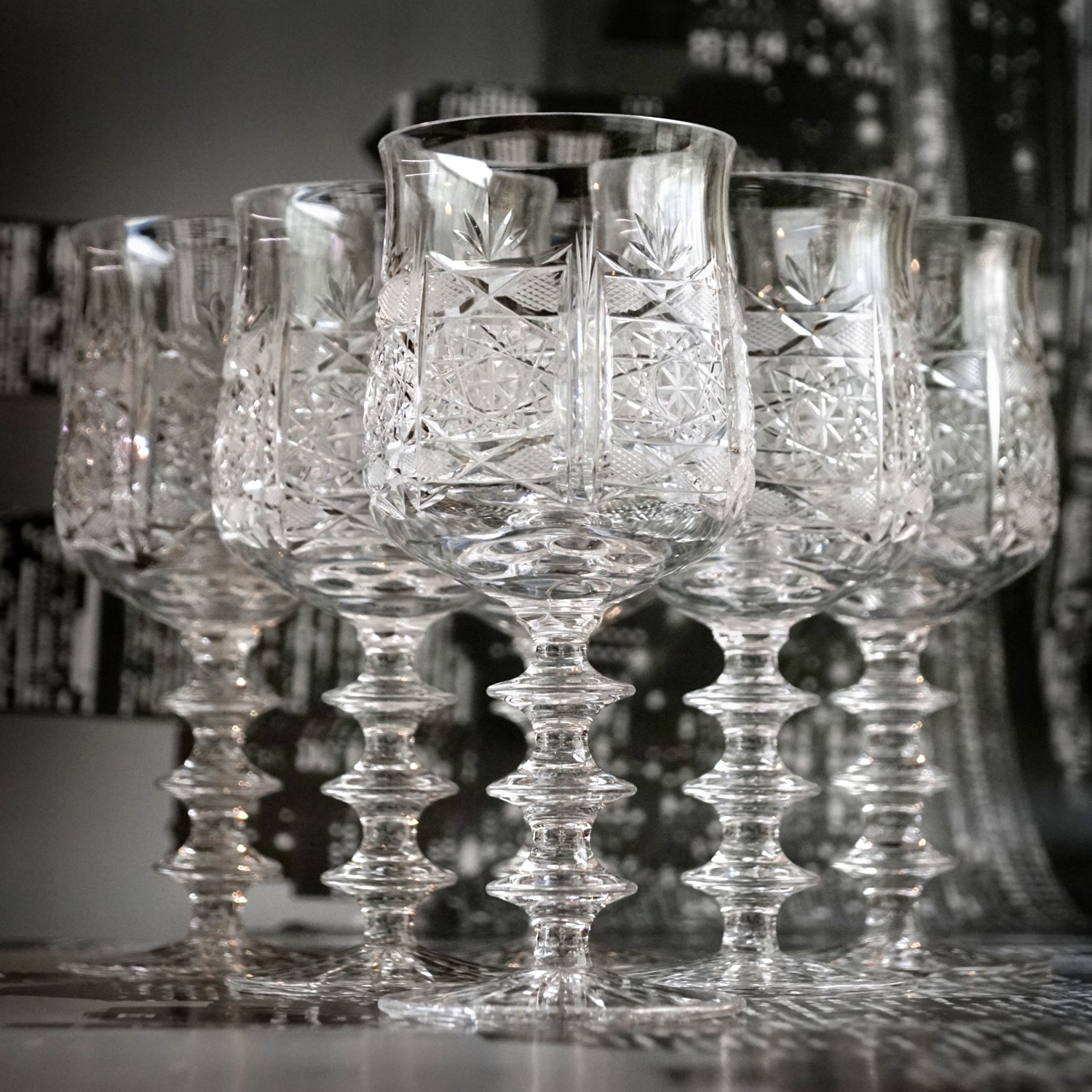 Weingläser Bleikristall funkelnde Riedel Kristall große Kristallgläser *Traum* Bleikristallgläser Wein Burgunder J. Riedel geschliffen Stern Raute Vintage
