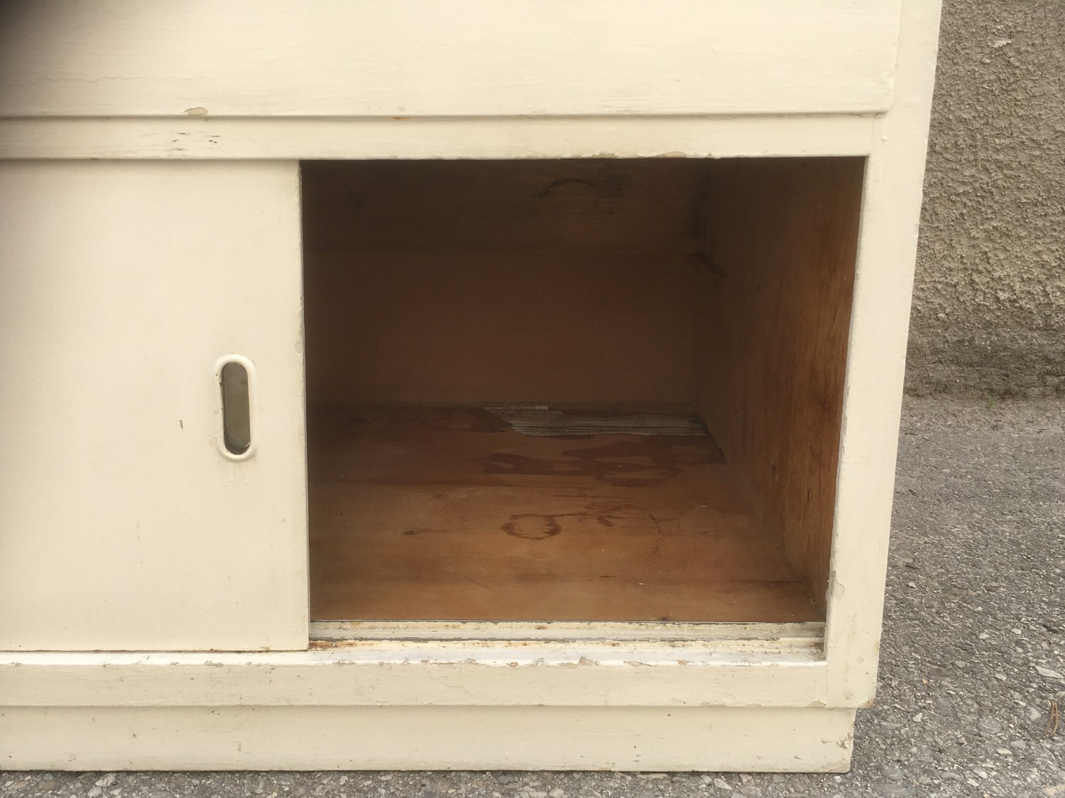 Kommode Vintage weiß Vollholz antik Omas Küchenschrank 30er-/40er-Jahre Schiebetüren Truhe