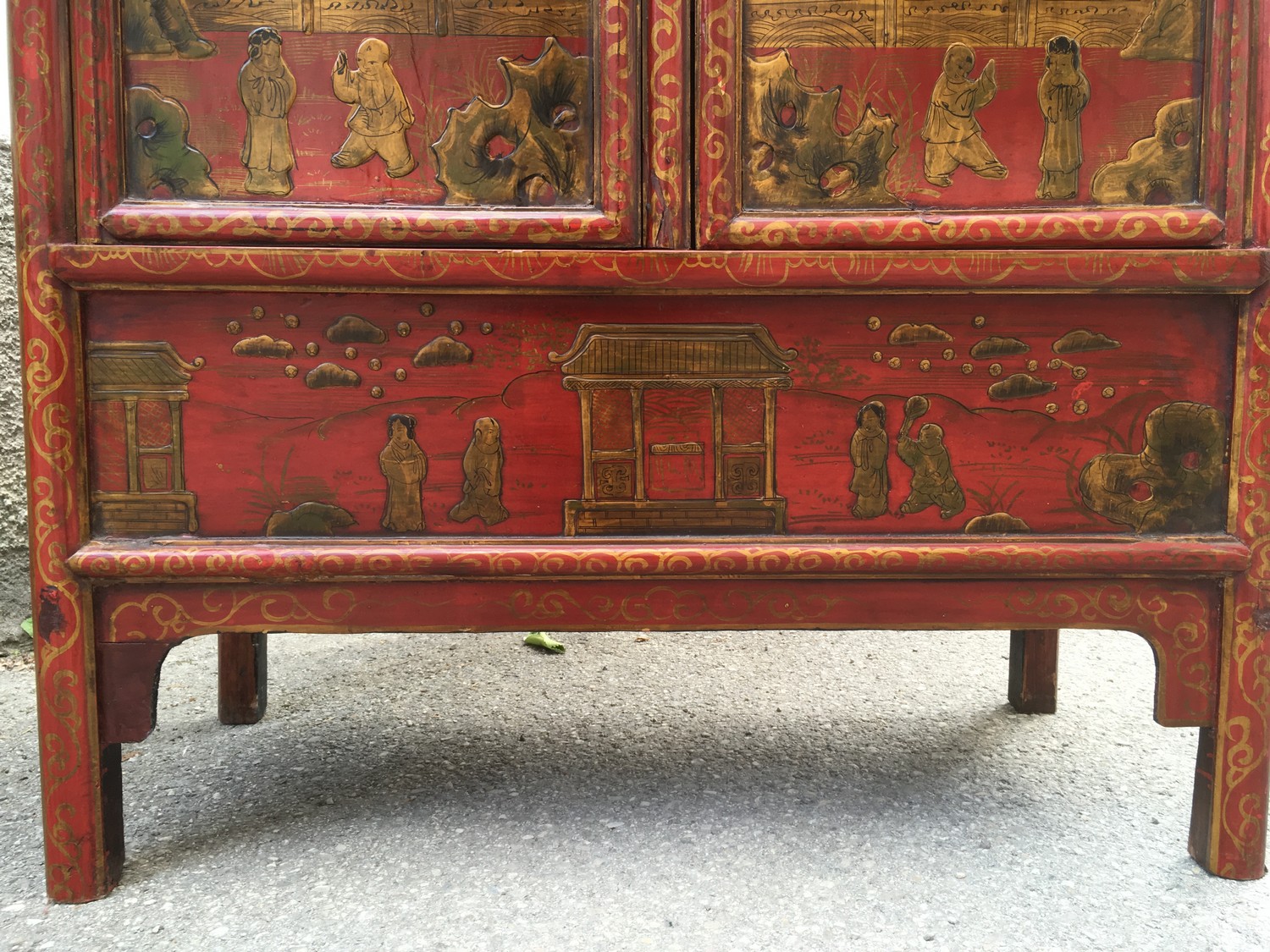 Hochzeitsschrank China rot gold mit Geheimfach