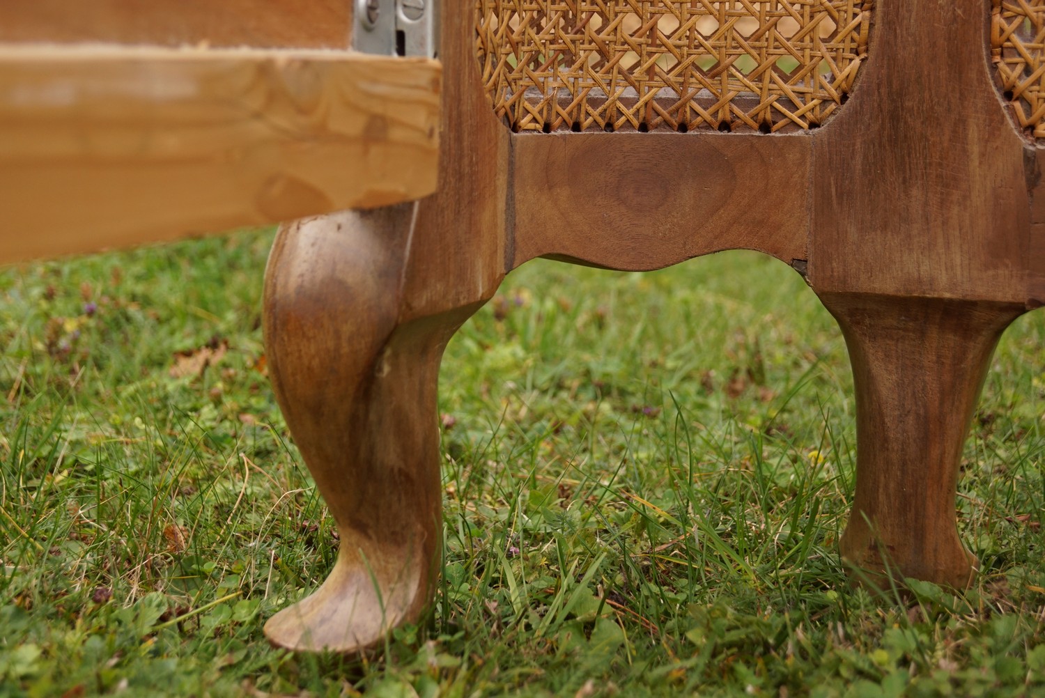 Doppelbett Chippendale antik Barockstil Vollholz Nuss Buche Möbel Wiener Geflecht Antiquität