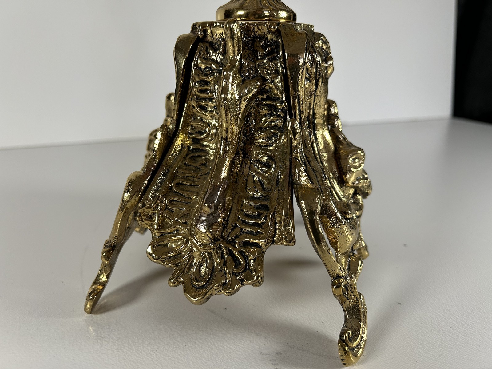 Kandelaber Metallguss neuzeitlich