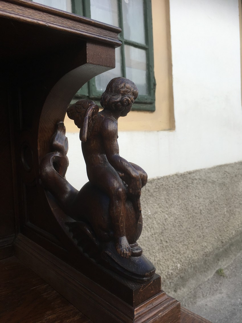 Kommode antik Schnitzwerk Engel Renaissance Barock SchrankEngel