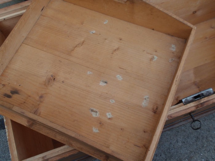 Truhe antik groß mit Runddeckel furniert mit Vollholz Einlegetablett