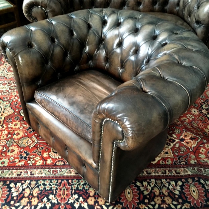 Chesterfield Ledersessel braun