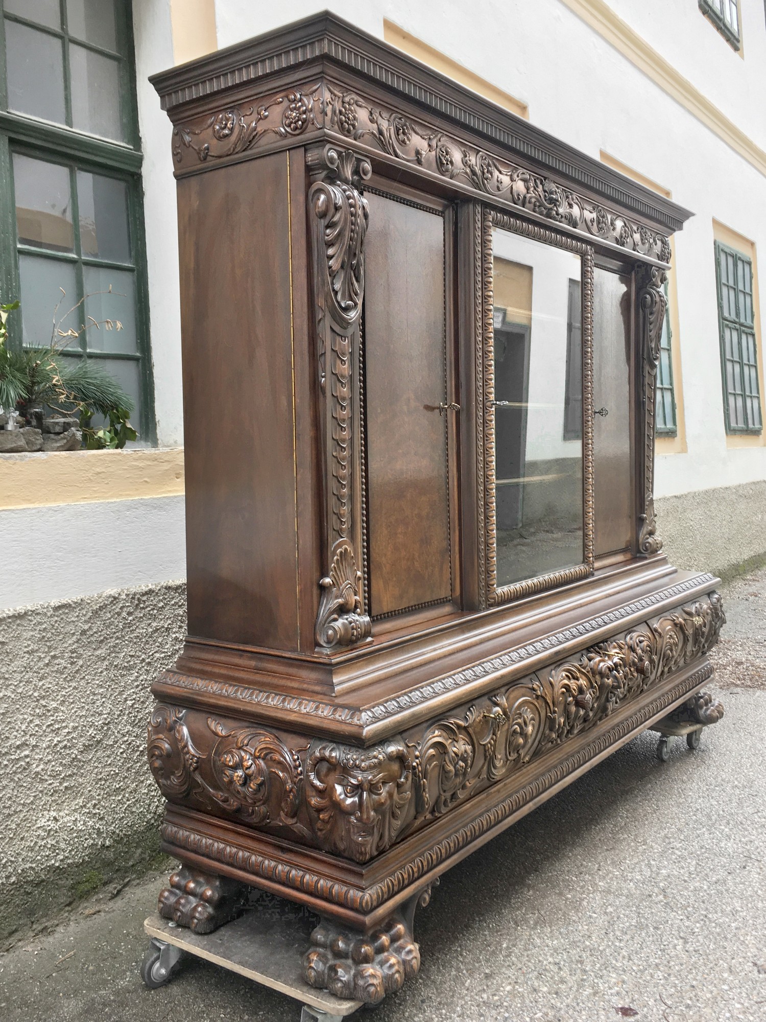 Schrank antik groß beschnitzt Büro Möbel Neorenaissance Barock Jugendstil