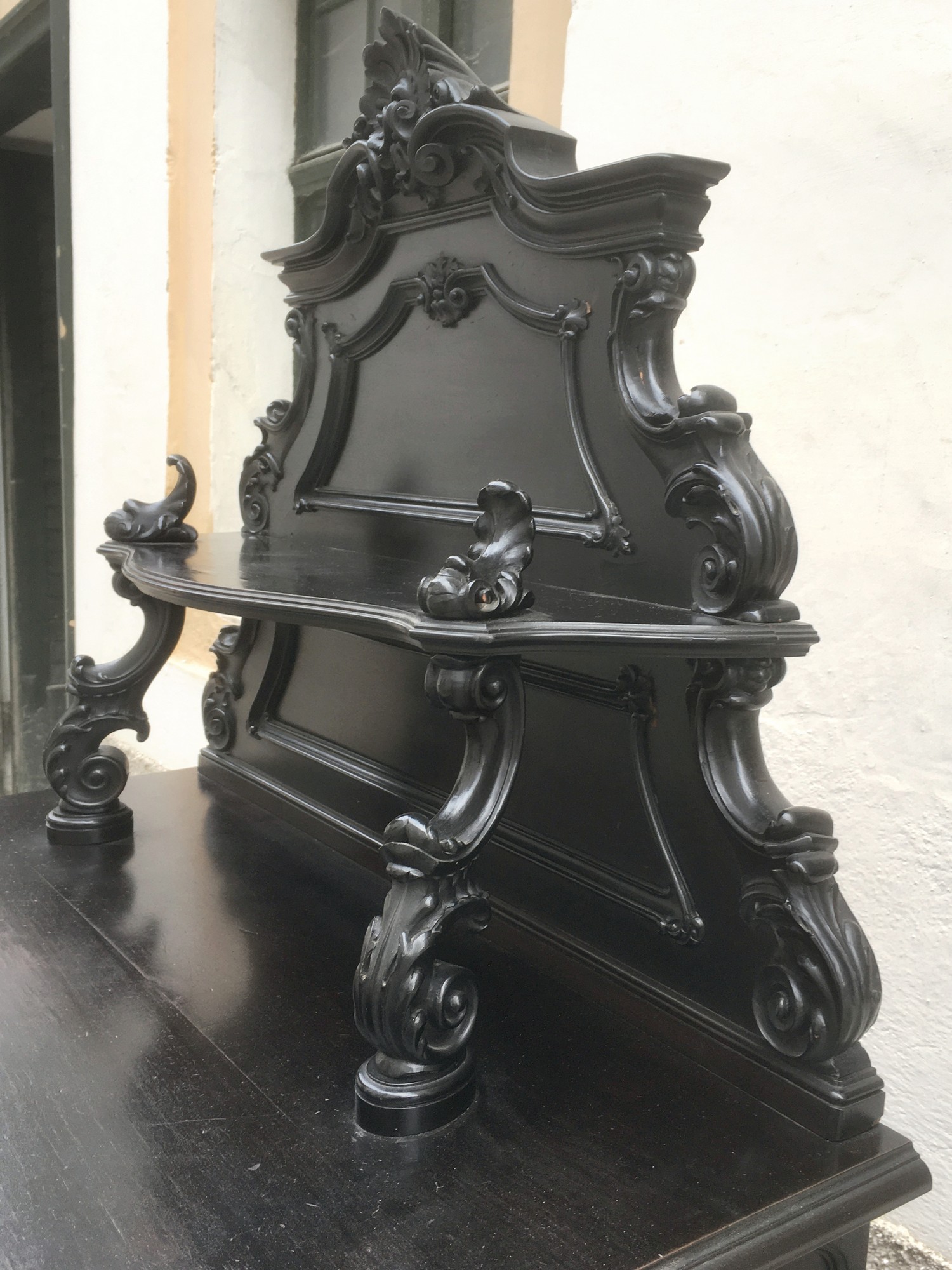 Halbschrank Pfeiferlbarock Vertiko antik schwarz Schrank Antiquität Möbel 1980 Planschrank Küchenschrank