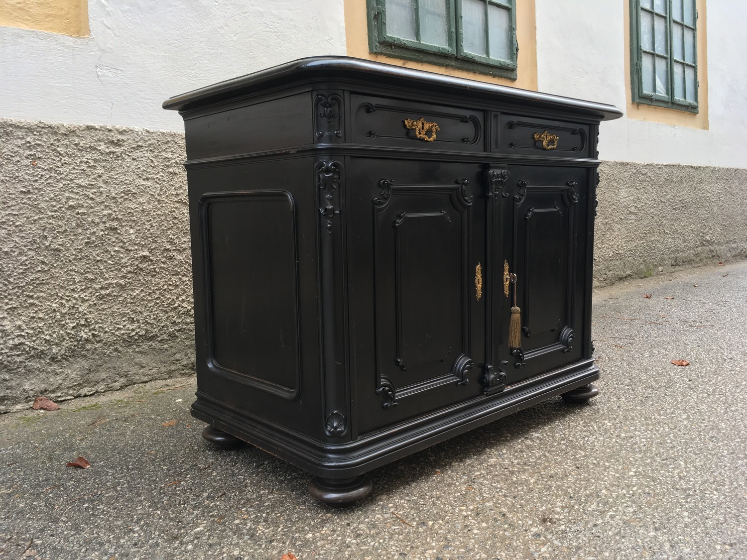 Kommode antiker noir Schrank schwarz Vollholz Möbel Gründerzeit