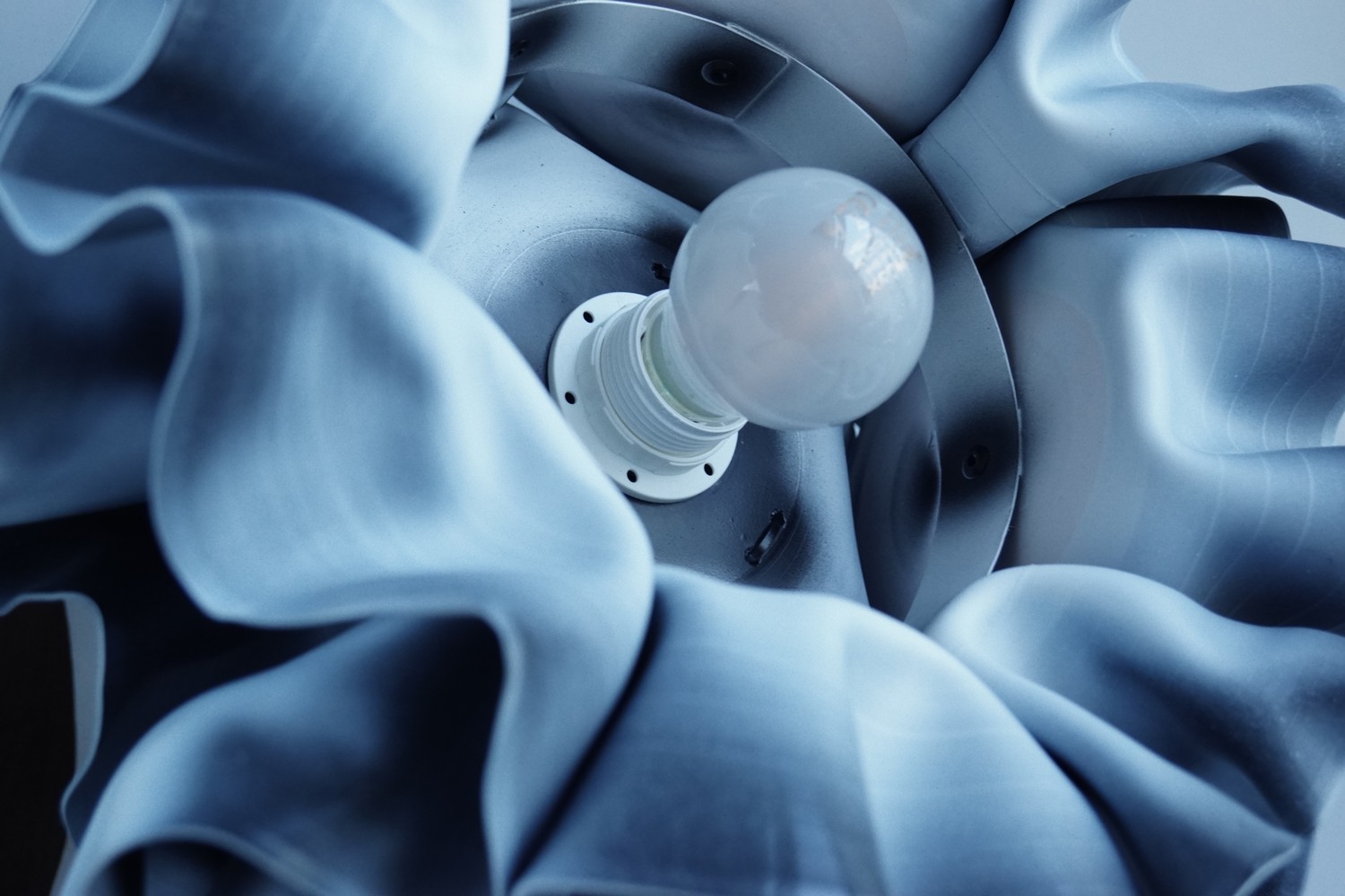 Hängelampe Vinyl "Schallplatten" Lampe Retrodesign blausilber Musik