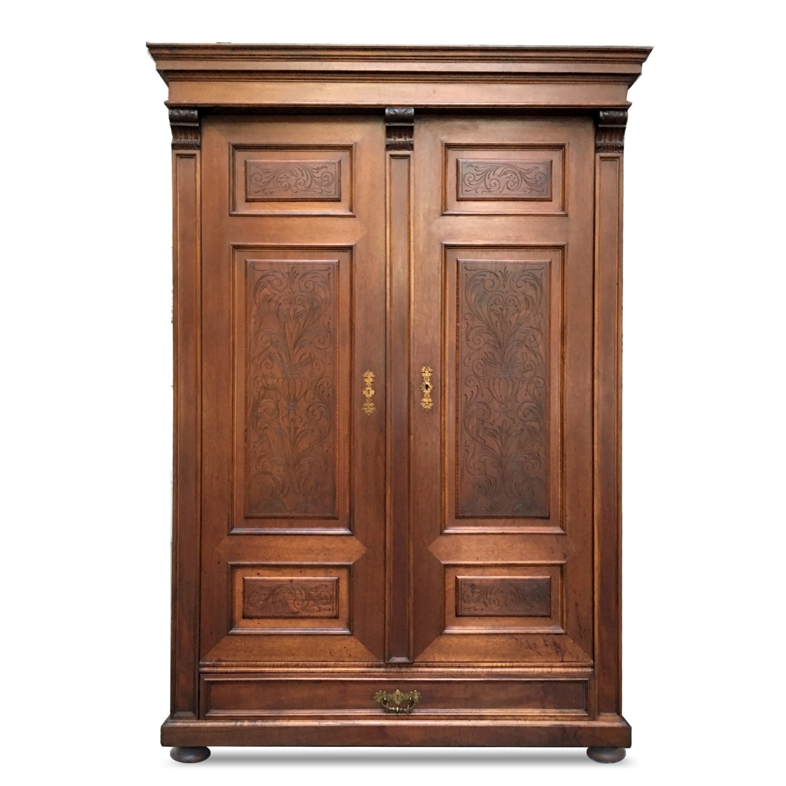 Historismus Kleiderschrank antik Schrank beschnitzt Nussholzfurnier Historismus Kleiderschrank