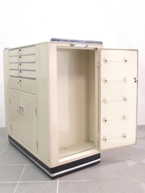 Apothekerschrank Original Arztschrank MidCentury Vintage Metallschrank Retro Industrialdesign Küchenvorratsschrank