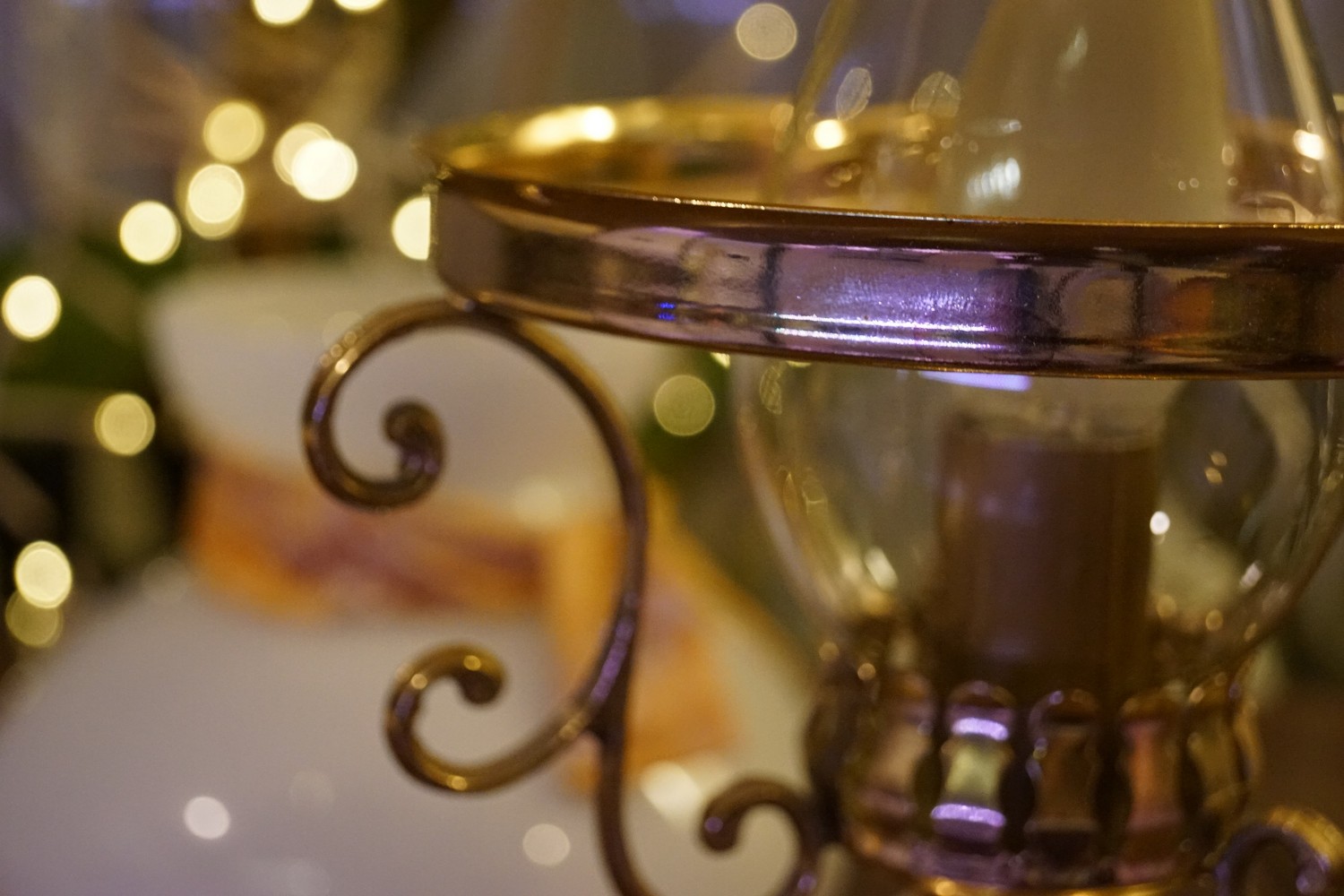 Petroleumlampe elektrisch Messing Glas Schreibtischlampe