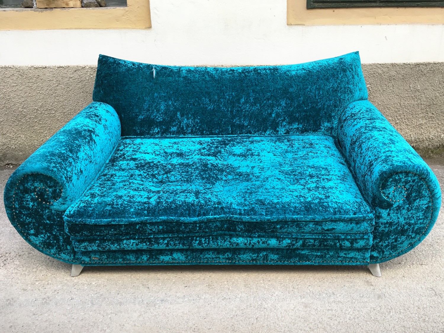 Bretz Sofa Gaudi ausziehbares Bettsofa Schlafsofa Schimmersamt türkis blau silber Designermöbel