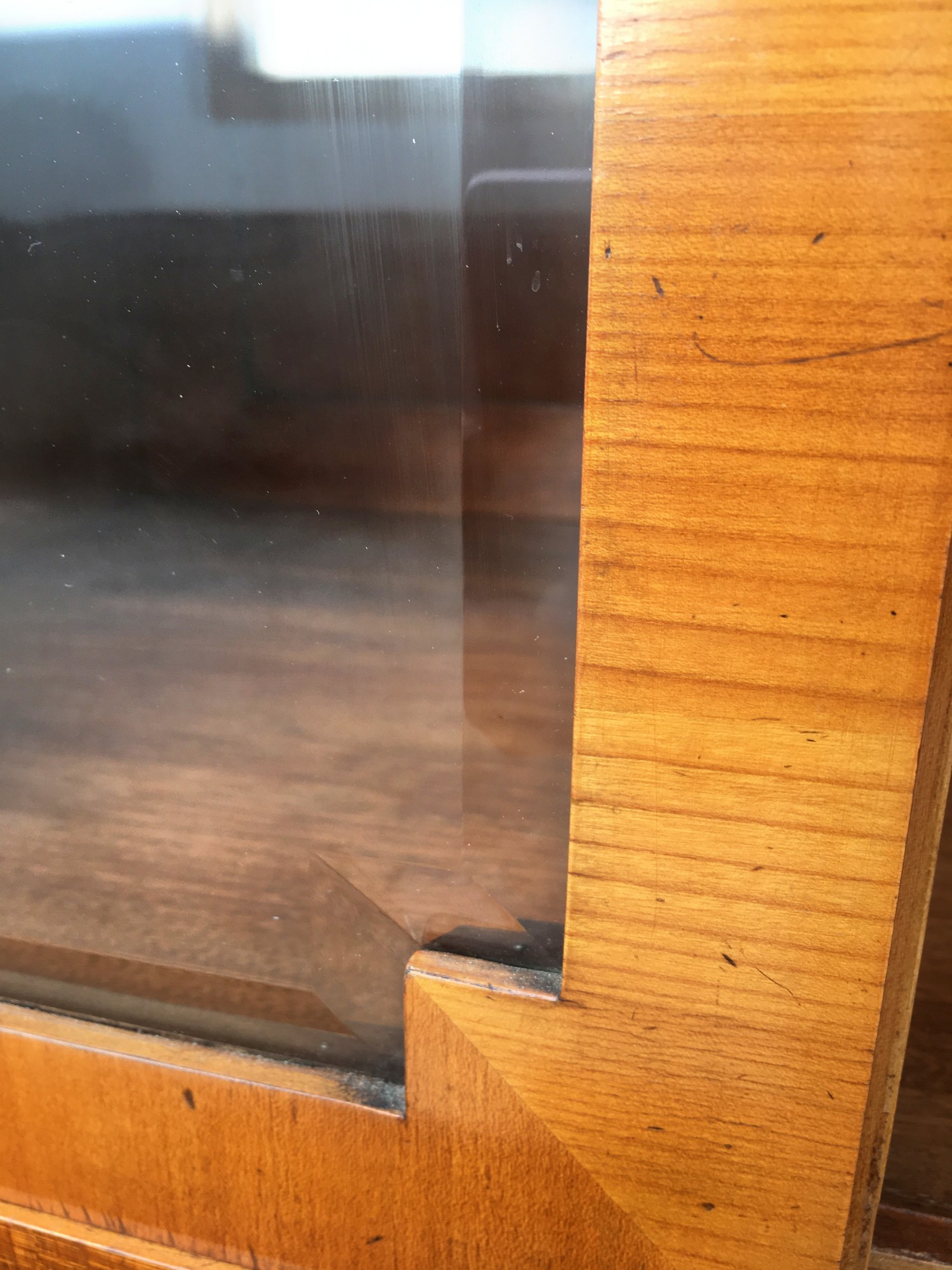 Schrank Vitrine Halbschrank mit Vitrinenteil und vier Laden antik Pfeilerschrank Vertiko