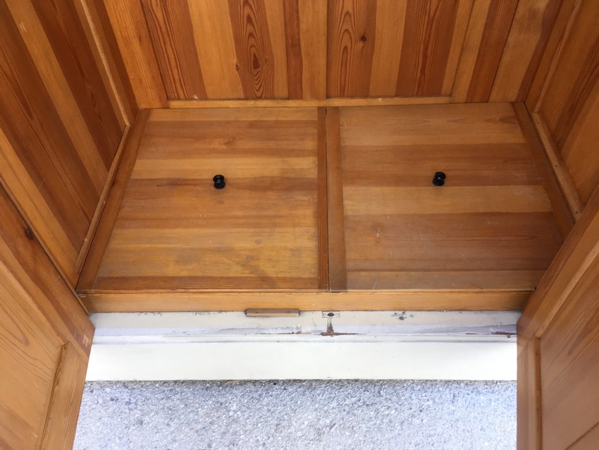 Dielenschrank Garderobe antik Vintage Creme Shabby Chic Jugendstil Vollholz Möbel antik